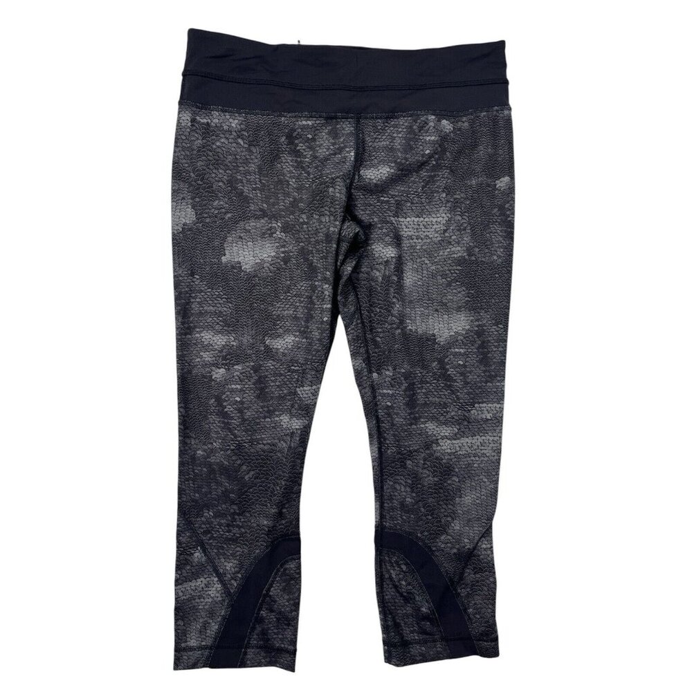 LULULEMON Women's Black Scale Print Cropped Leggings Size 8